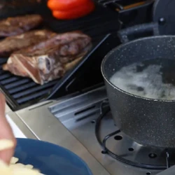 מנגל גז נרוסטה 4+1 להבות מותג: STANLEY